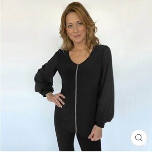 Frank Lyman - Black Balloon Sleeve Top Women’s size 14 like new